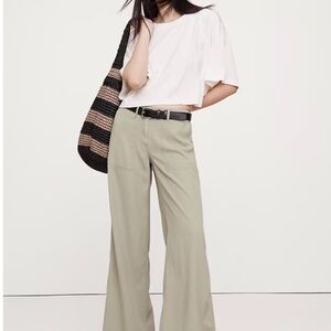 Banana Republic  Super Soft Soma Mid rise NWT